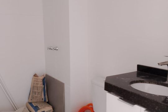 Banheiro  de apartamento para alugar com 1 quarto, 55m² em Jardim Botânico, Porto Alegre