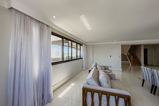 Apartamento à venda com 3 quartos, 282m² em Vila Assunção, Santo André