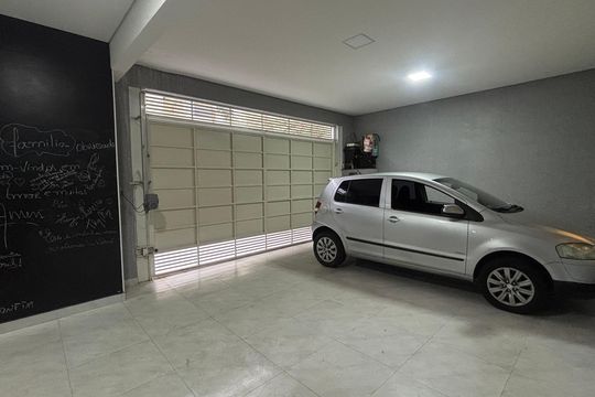 Garagem de casa à venda com 4 quartos, 225m² em Vila Alzira, Santo André