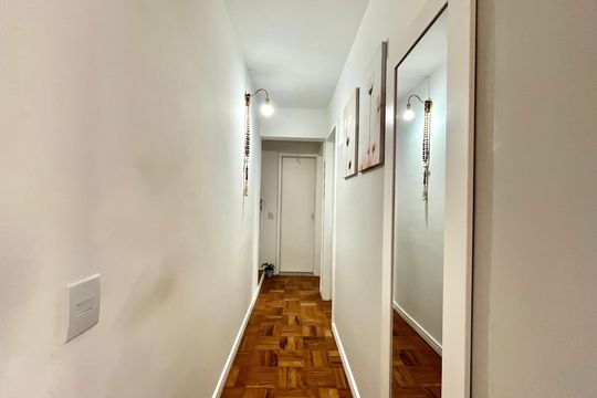 Corredor  de apartamento à venda com 2 quartos, 55m² em Parque Imperial, São Paulo