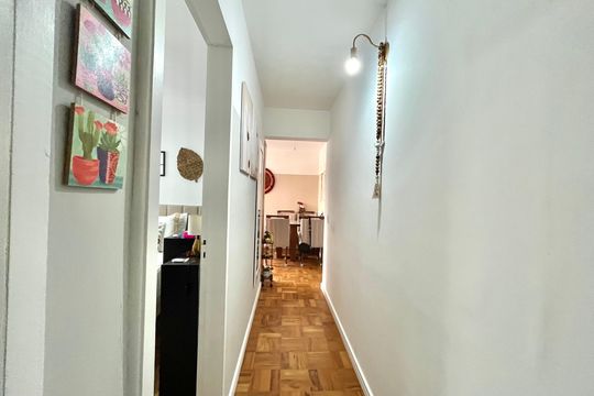 Corredor de apartamento à venda com 2 quartos, 55m² em Parque Imperial, São Paulo