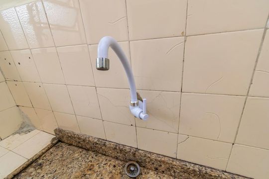 Cozinha - Torneira de casa para alugar com 1 quarto, 50m² em Vigário Geral, Rio de Janeiro