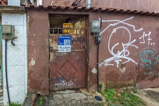 Fachada de casa para alugar com 1 quarto, 50m² em Vigário Geral, Rio de Janeiro