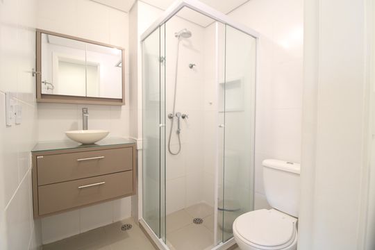 Banheiro de apartamento à venda com 1 quarto, 40m² em Vila Castelo, São Paulo