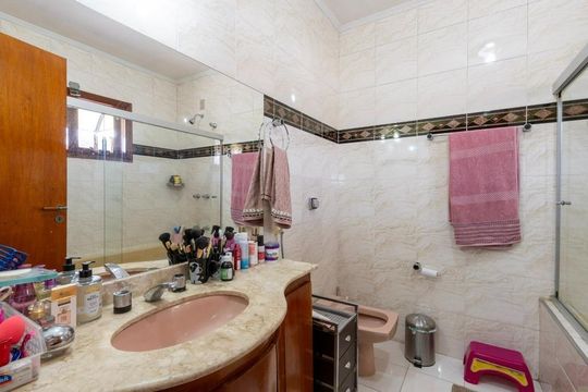 Casa à venda com 5 quartos, 270m² em Jardim Bonfiglioli, São Paulo