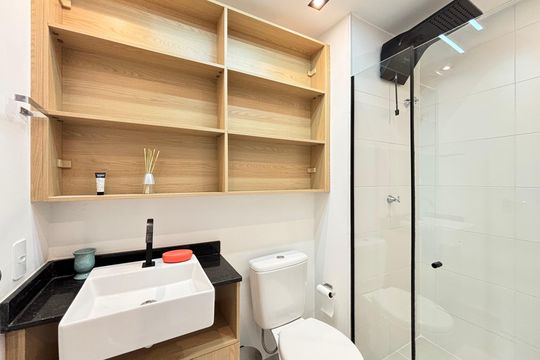 Banheiro Social de kitnet/studio à venda com 1 quarto, 26m² em Vila Olímpia, São Paulo