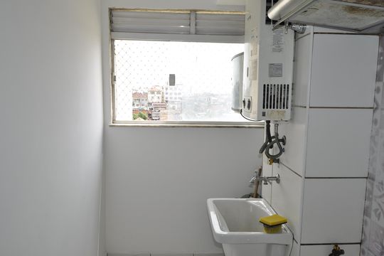 Apartamento para alugar com 2 quartos, 55m² em Del Castilho, Rio de Janeiro