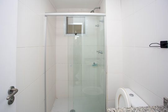 Banheiro Social de apartamento à venda com 3 quartos, 84m² em Centro, Diadema