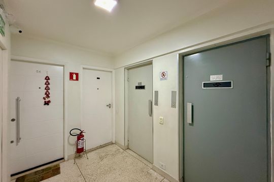 Hall Apartamento  de apartamento para alugar com 2 quartos, 80m² em Chácara Santo Antônio, São Paulo