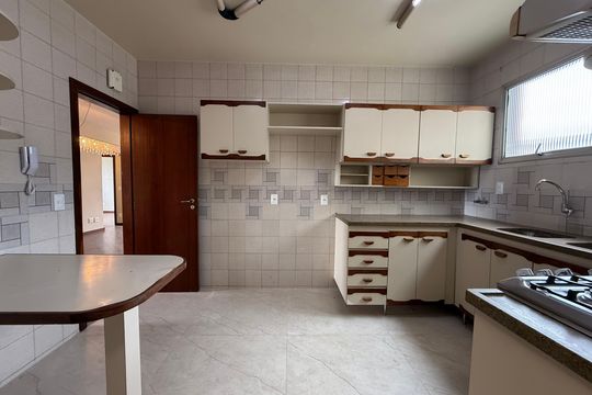 Apartamento para alugar com 4 quartos, 147m² em Sion, Belo Horizonte