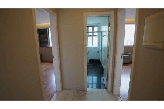 Apartamento para alugar com 4 quartos, 240m² em Belvedere, Belo Horizonte