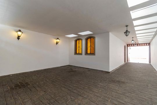 Casa para alugar com 4 quartos, 256m² em Planalto Paulista, São Paulo