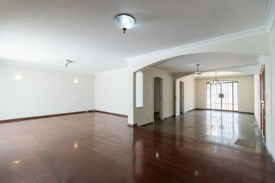 Casa para alugar com 4 quartos, 256m² em Planalto Paulista, São Paulo