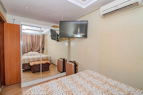 Quarto 3 de casa à venda com 4 quartos, 110m² em Jardim Carvalho, Porto Alegre
