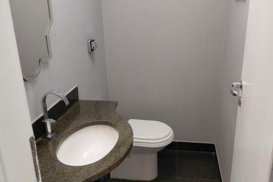 Apartamento para alugar com 3 quartos, 220m² em Sumaré, São Paulo