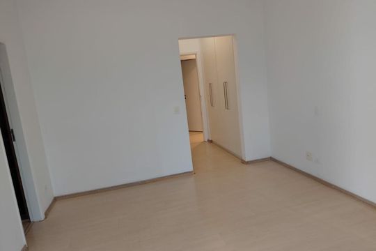 Apartamento para alugar com 3 quartos, 220m² em Sumaré, São Paulo
