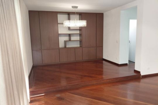 Apartamento para alugar com 3 quartos, 220m² em Sumaré, São Paulo