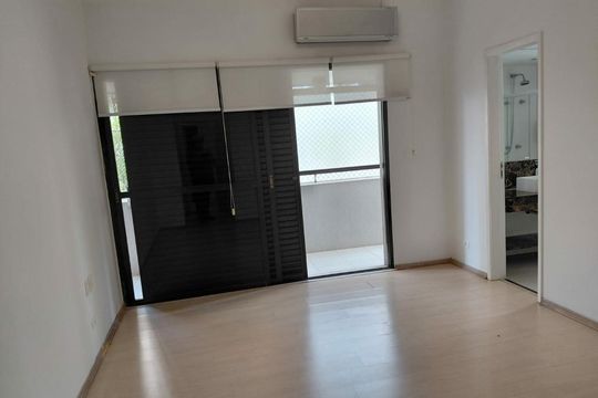 Apartamento para alugar com 3 quartos, 220m² em Sumaré, São Paulo