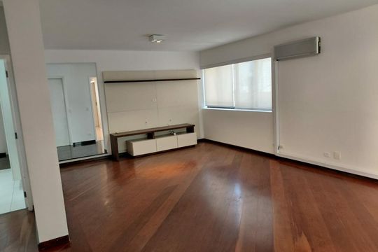 Apartamento para alugar com 3 quartos, 220m² em Sumaré, São Paulo