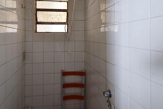 Banheiro de serviço de casa à venda com 5 quartos, 316m² em Sagrada Família, Belo Horizonte