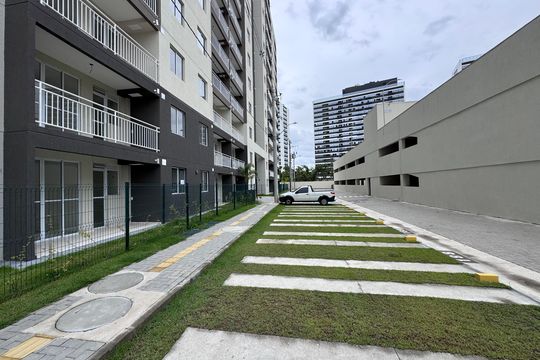 Fachada de apartamento à venda com 2 quartos, 52m² em Barra Olímpica, Rio de Janeiro
