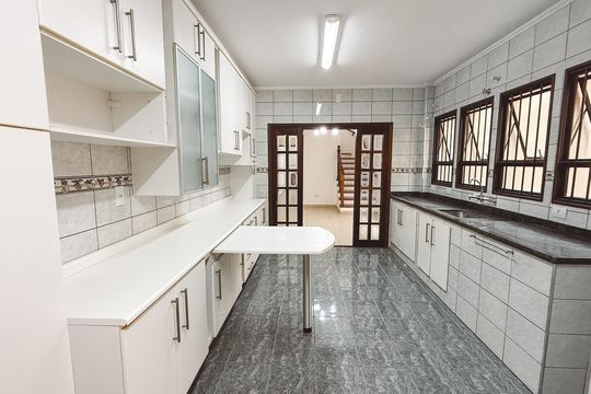 Cozinha de casa à venda com 4 quartos, 200m² em Vila Aurora (zona Norte), São Paulo