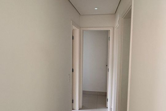 Corredor de apartamento à venda com 3 quartos, 77m² em Jardim Messina, Jundiaí