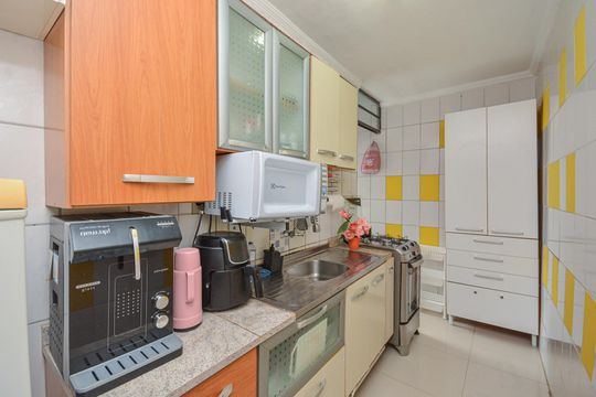 Cozinha de apartamento para alugar com 2 quartos, 47m² em Vila Campo Grande, São Paulo
