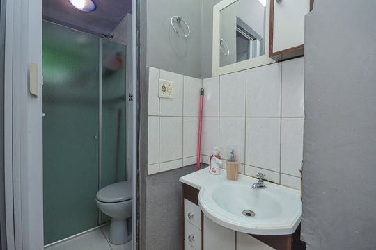 Banheiro de apartamento para alugar com 2 quartos, 47m² em Vila Campo Grande, São Paulo