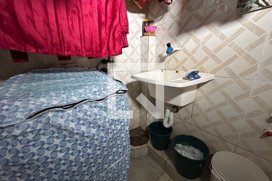 Casa à venda com 1 quarto, 40m² em Inhaúma, Rio de Janeiro