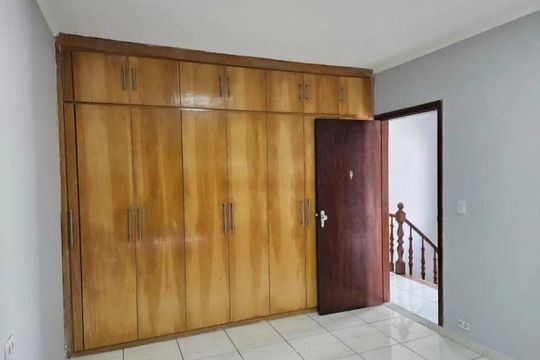 Casa à venda com 4 quartos, 280m² em Jardim Maria Rosa, Taboão da Serra