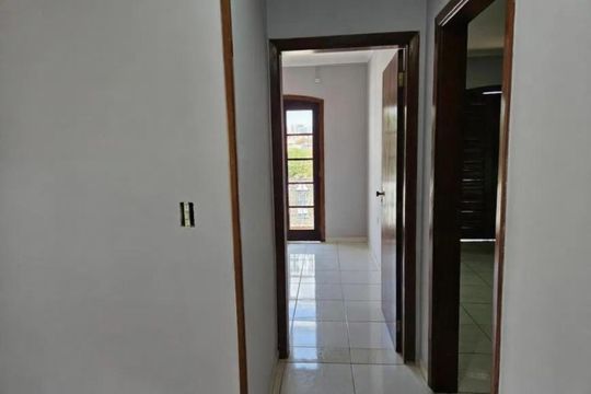 Casa à venda com 4 quartos, 280m² em Jardim Maria Rosa, Taboão da Serra