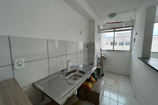 Cozinha de apartamento para alugar com 2 quartos, 44m² em Honório Gurgel, Rio de Janeiro