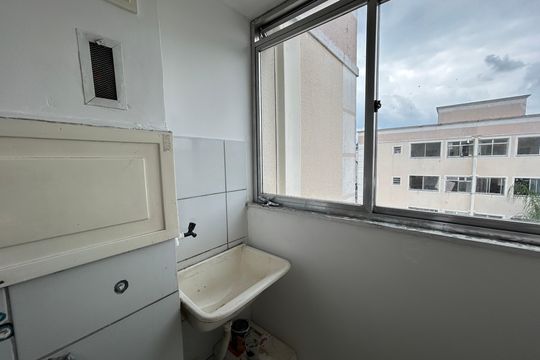Área de Serviço de apartamento para alugar com 2 quartos, 44m² em Honório Gurgel, Rio de Janeiro