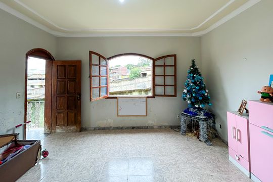 Casa para alugar com 5 quartos, 365m² em Rio Branco, Belo Horizonte