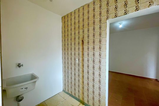 Área de Serviço de casa para alugar com 1 quarto, 60m² em Camargos, Guarulhos