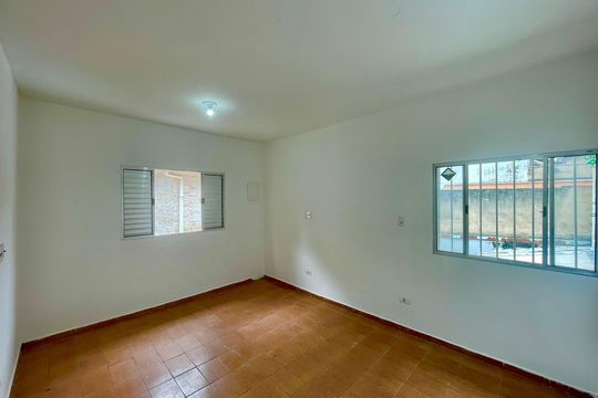 Casa para alugar com 1 quarto, 60m² em Camargos, Guarulhos