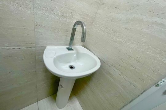 Banheiro de casa para alugar com 1 quarto, 60m² em Camargos, Guarulhos