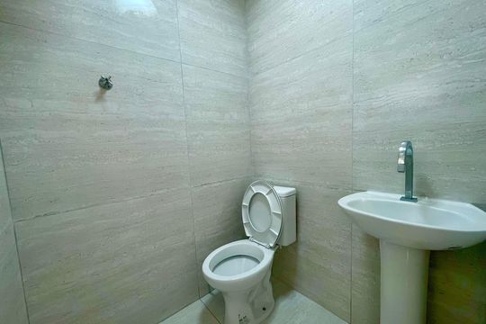 Banheiro de casa para alugar com 1 quarto, 60m² em Camargos, Guarulhos