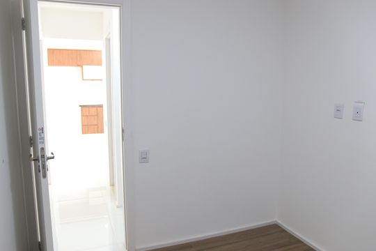 Quarto 02 de apartamento para alugar com 3 quartos, 69m² em Fazenda Crimeia Caveiras, Goiânia