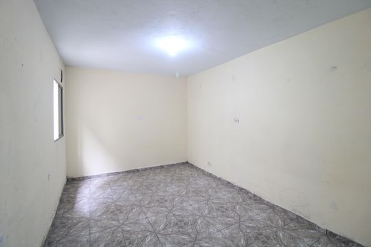 Quarto de casa para alugar com 1 quarto, 45m² em Jardim Regis, São Paulo