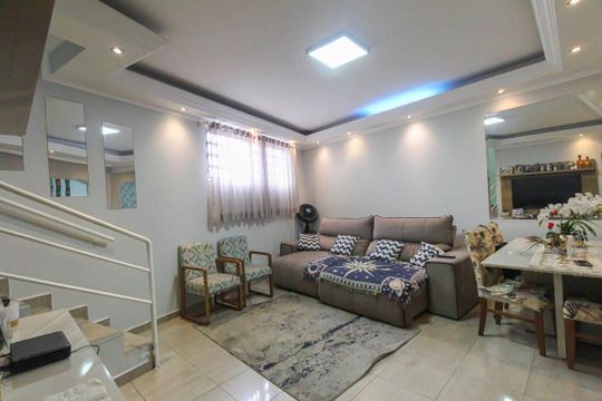 Casa para alugar com 2 quartos, 150m² em Vila Ema, São Paulo