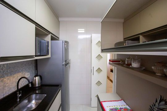 Cozinha de apartamento à venda com 2 quartos, 49m² em Campanário, Diadema