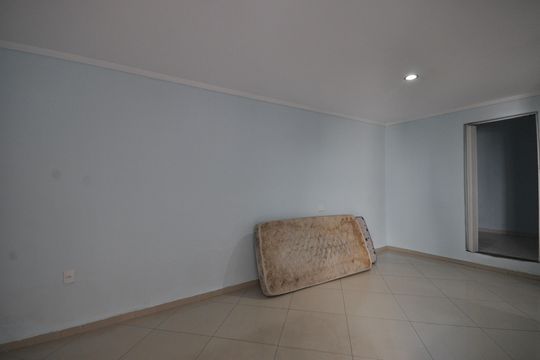 Sala de casa para alugar com 3 quartos, 117m² em Parque Casa de Pedra, São Paulo