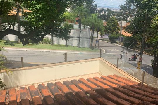 Casa para alugar com 5 quartos, 350m² em Belvedere, Belo Horizonte