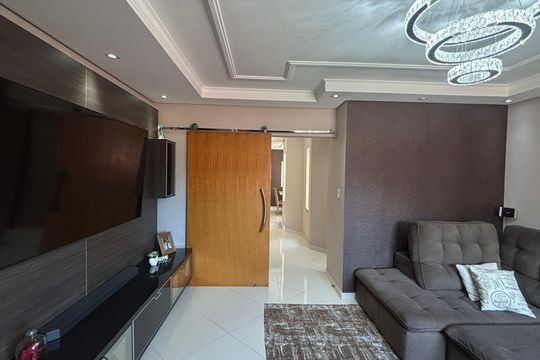 Casa à venda com 3 quartos, 225m² em Jardim Santo André, Santo André
