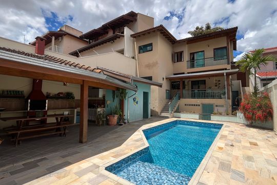 Casa à venda com 3 quartos, 274m² em Parque Taquaral, Campinas