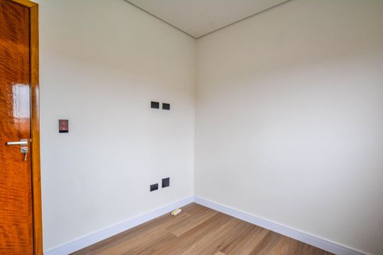 Quarto 2 de casa à venda com 3 quartos, 155m² em Utinga, Santo André