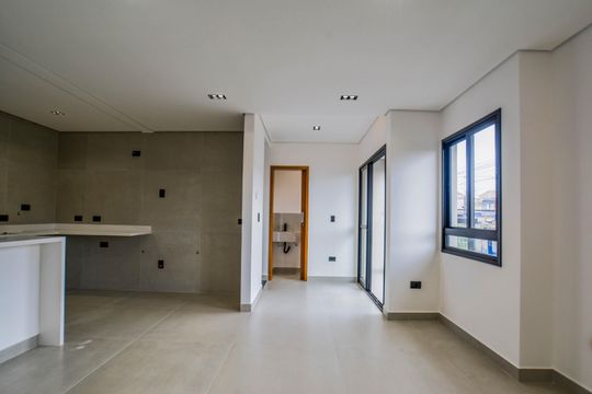 Casa à venda com 3 quartos, 155m² em Utinga, Santo André