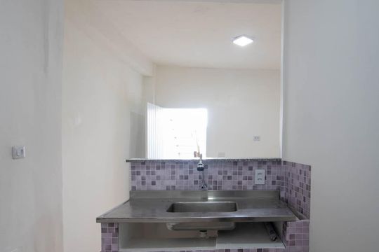 Cozinha de casa para alugar com 1 quarto, 45m² em Jardim Record, Taboão da Serra